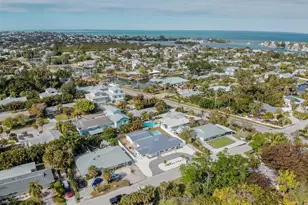 408 71st St, Holmes Beach, FL 34217 - Photo 45