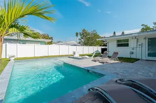 408 71st St, Holmes Beach, FL 34217 - Photo 17