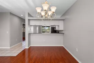 1400 Water View Dr W, Largo, FL 33771 - Photo 13