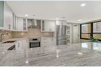 1255 N Gulfstream Avenue #702, Sarasota, FL 34236 - Photo 3