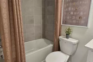 12390 Wellen Golf St, Venice, FL 34293 - Photo 7