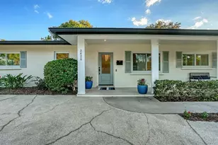 2426 Wisteria St, Sarasota, FL 34239 - Photo 5