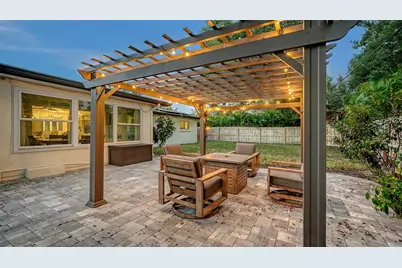 2426 Wisteria Street, Sarasota, FL 34239 - Photo 41