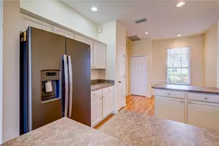 5621 52nd Ave W, Bradenton, FL 34210 - Photo 7