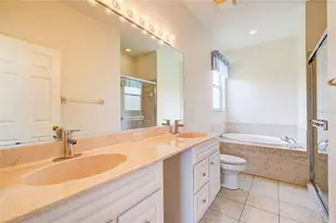 5621 52nd Ave W, Bradenton, FL 34210 - Photo 17