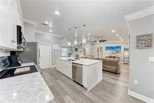 4633 Glenbrooke Terrace, Sarasota, FL 34243 - Photo 11