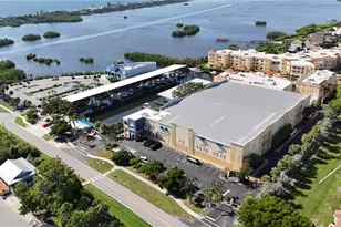 570 Blackburn Point Rd, Osprey, FL 34229 - Photo 3