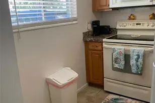 10004 Cortez Rd W, Bradenton, FL 34210 - Photo 21