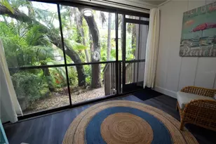 1647 Brookhouse Ct, Sarasota, FL 34231 - Photo 9