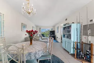 3915 Lake Bayshore Dr, Bradenton, FL 34205 - Photo 3