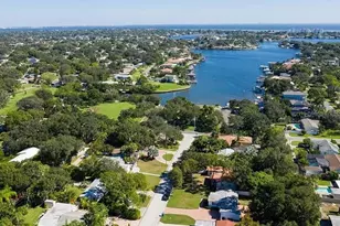 521 35th Ave NE, Saint Petersburg, FL 33704 - Photo 3