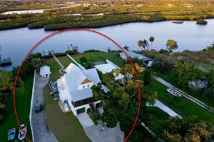 2111 51st Blvd E, Bradenton, FL 34208 - Photo 1