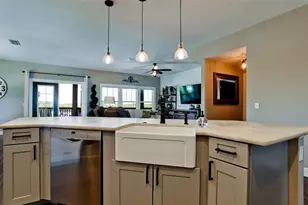 2111 51st Blvd E, Bradenton, FL 34208 - Photo 47