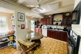 550 46th St, Sarasota, FL 34234 - Photo 13