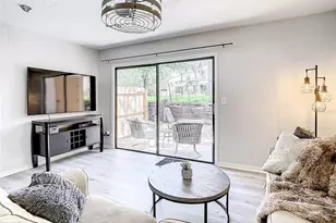 2403 Brigadoon Dr, Clearwater, FL 33759 - Photo 5