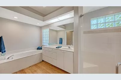 7853 Chick Evans Place, Sarasota, FL 34240 - Photo 11