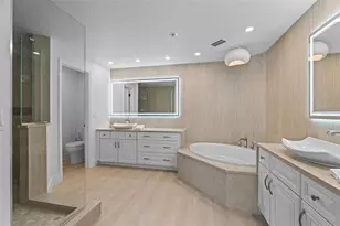 1260 Dolphin Bay Way, Sarasota, FL 34242 - Photo 17