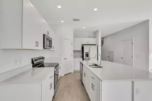 16556 Bergamo Pl, Lakewood Ranch, FL 34211 - Photo 11