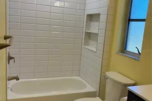 2866 E Rainbow Cir, Sarasota, FL 34231 - Photo 13