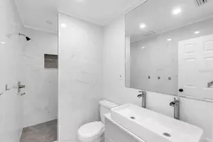 2544 Orsova Way, Sarasota, FL 34231 - Photo 17