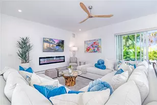 2585 Clematis St, Sarasota, FL 34239 - Photo 17