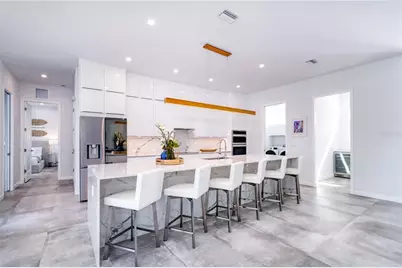 2585 Clematis Street, Sarasota, FL 34239 - Photo 7