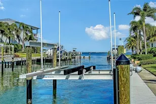 595 Bowsprit Ln, Longboat Key, FL 34228 - Photo 45