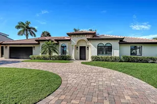 595 Bowsprit Ln, Longboat Key, FL 34228 - Photo 1