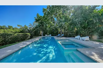 251 Cedar Park Circle, Sarasota, FL 34242 - Photo 57