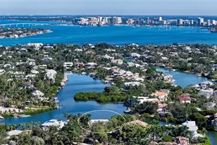 251 Cedar Park Cir, Sarasota, FL 34242 - Photo 5