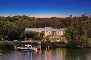 251 Cedar Park Cir, Sarasota, FL 34242 - Photo 73