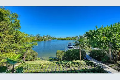 251 Cedar Park Circle, Sarasota, FL 34242 - Photo 25