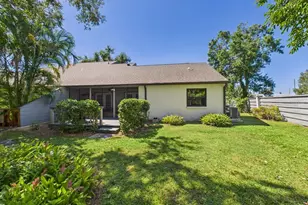 3225 Golden Eagle Ln, Sarasota, FL 34231 - Photo 43