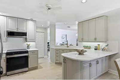 1703 Starling Drive #1703, Sarasota, FL 34231 - Photo 5