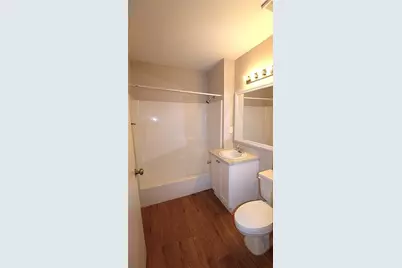 8114 45th Court E #7, Sarasota, FL 34243 - Photo 9