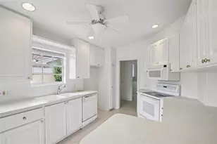 5533 Avellino Pl, Sarasota, FL 34238 - Photo 11