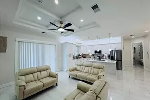 528 Jacaranda Pkwy E, Cape Coral, FL 33909 - Photo 19