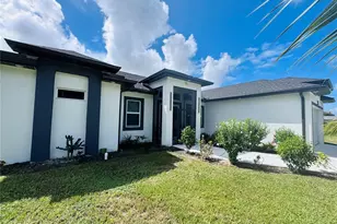 528 Jacaranda Pkwy E, Cape Coral, FL 33909 - Photo 51