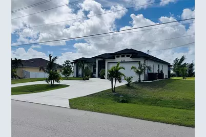 528 Jacaranda Parkway E, Cape Coral, FL 33909 - Photo 11