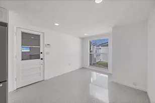 6711 S Lockwood Ridge Rd, Sarasota, FL 34231 - Photo 7