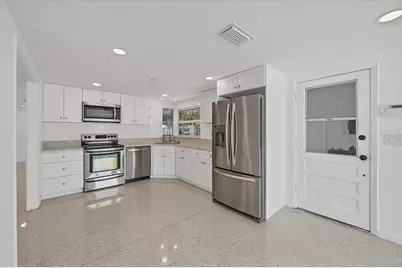 6711 S Lockwood Ridge Road, Sarasota, FL 34231 - Photo 3