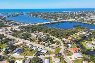 300 Pocono Trail E, Nokomis, FL 34275 - Photo 35