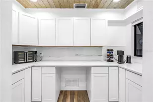 4605 Stone Ridge Trail, Sarasota, FL 34232 - Photo 9