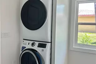 1625 Idle Ln, Sarasota, FL 34231 - Photo 23