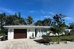 1625 Idle Ln, Sarasota, FL 34231 - Photo 27