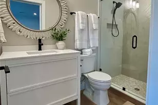 1625 Idle Ln, Sarasota, FL 34231 - Photo 5