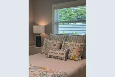 1625 Idle Lane, Sarasota, FL 34231 - Photo 21