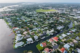 1625 Idle Ln, Sarasota, FL 34231 - Photo 27