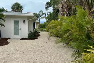 1625 Idle Ln, Sarasota, FL 34231 - Photo 25