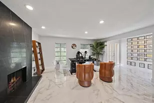 2827 Hardee Dr, Sarasota, FL 34231 - Photo 11